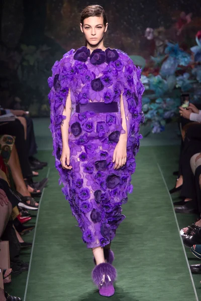 Look 3